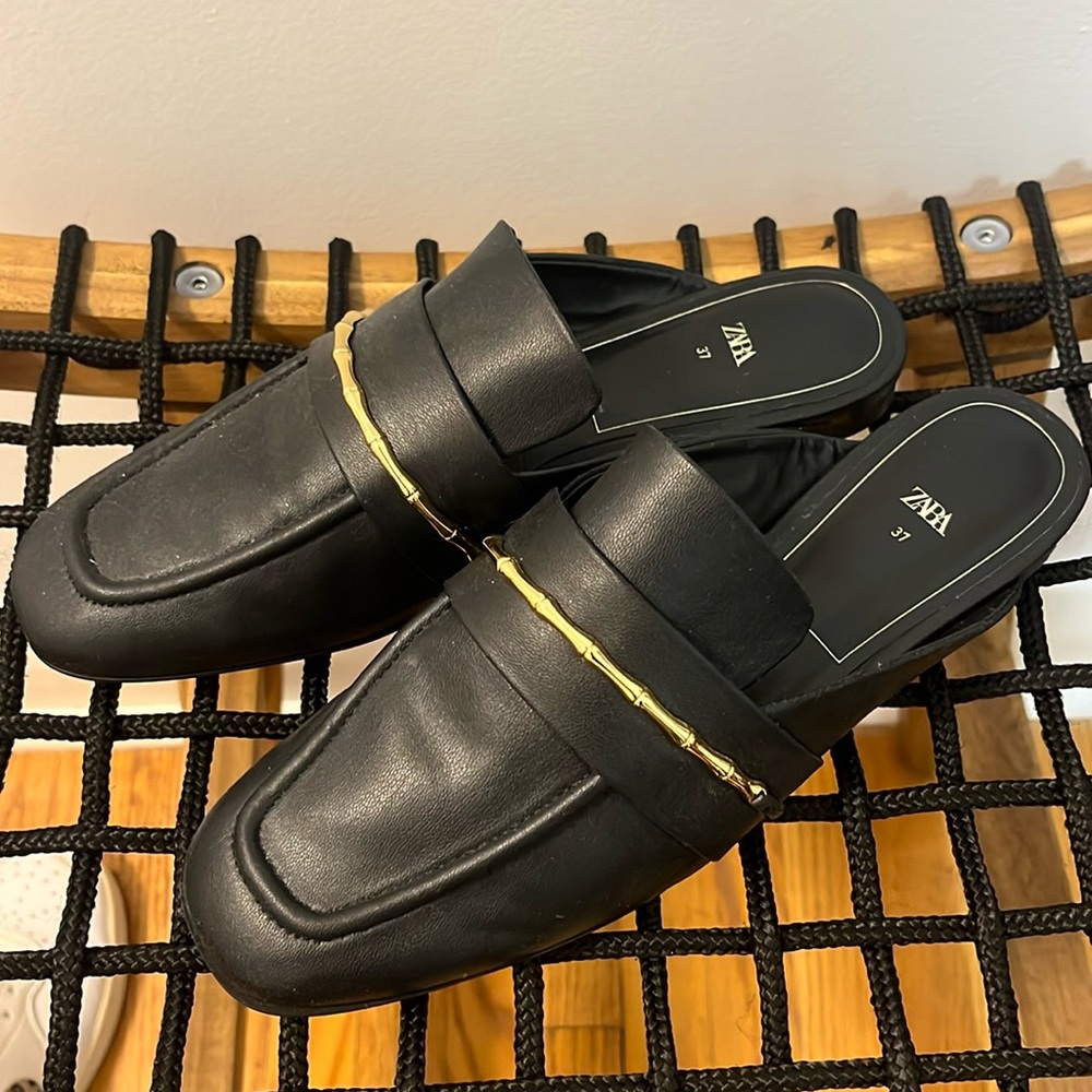 Zara Slip on Shoe